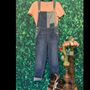 Guess Two Toned Jean Overalls Sz 26
